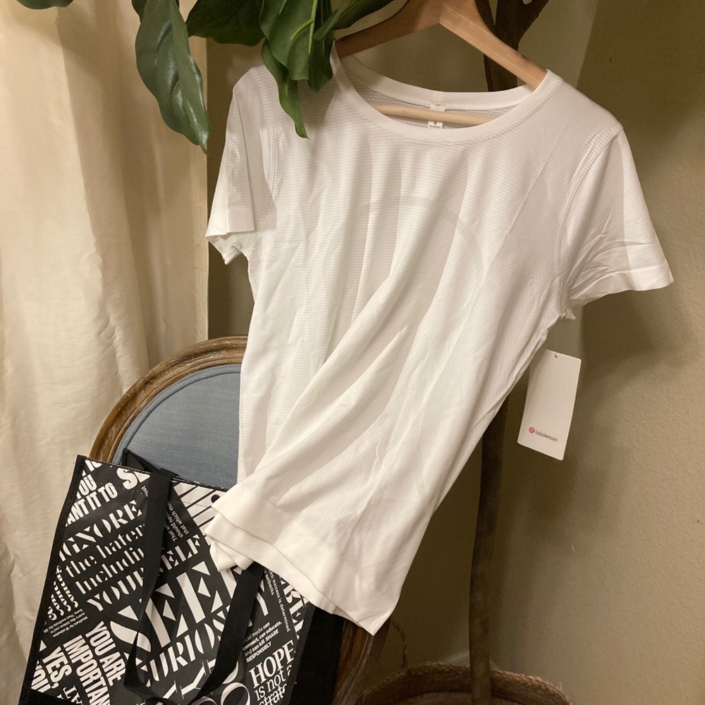 NWT Lululemon Swiftly Breeze Short Sleeve